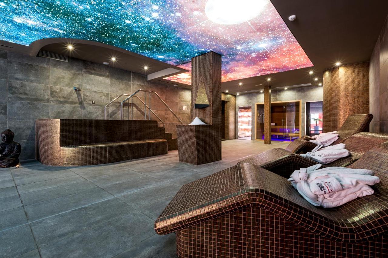 Hotel & Spa Ciudad De Binéfar エクステリア 写真