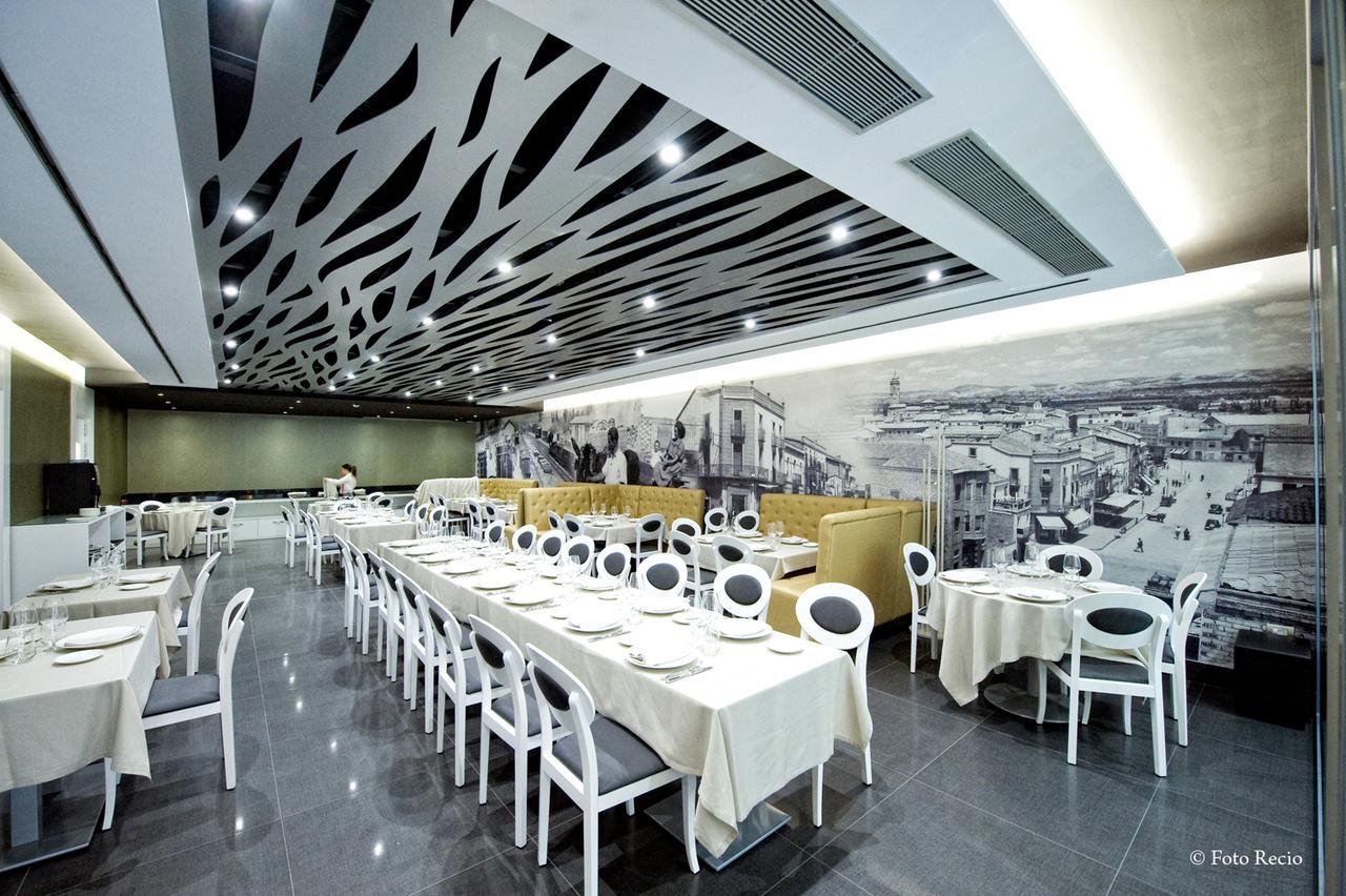 Hotel & Spa Ciudad De Binéfar エクステリア 写真