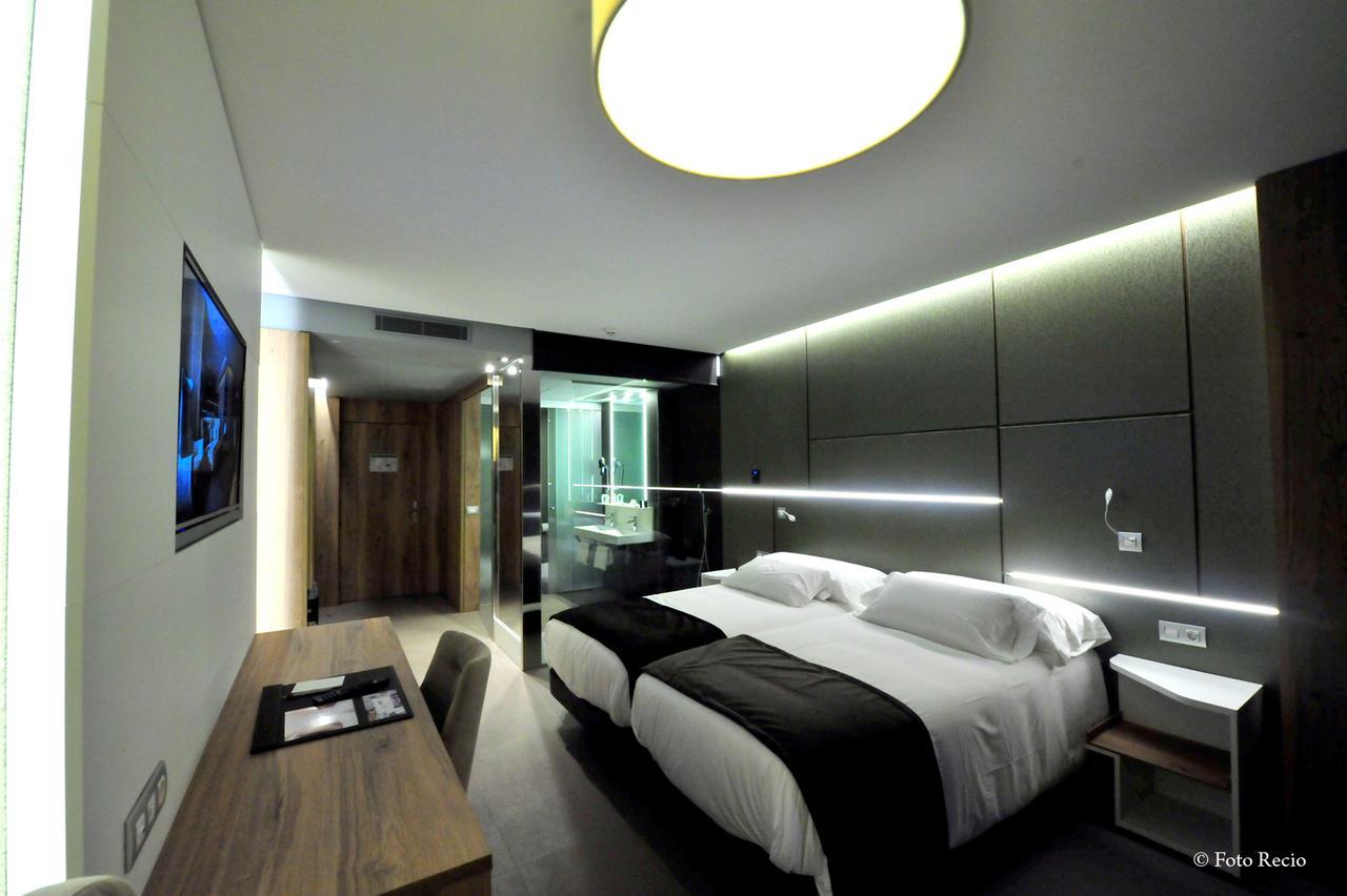 Hotel & Spa Ciudad De Binéfar エクステリア 写真