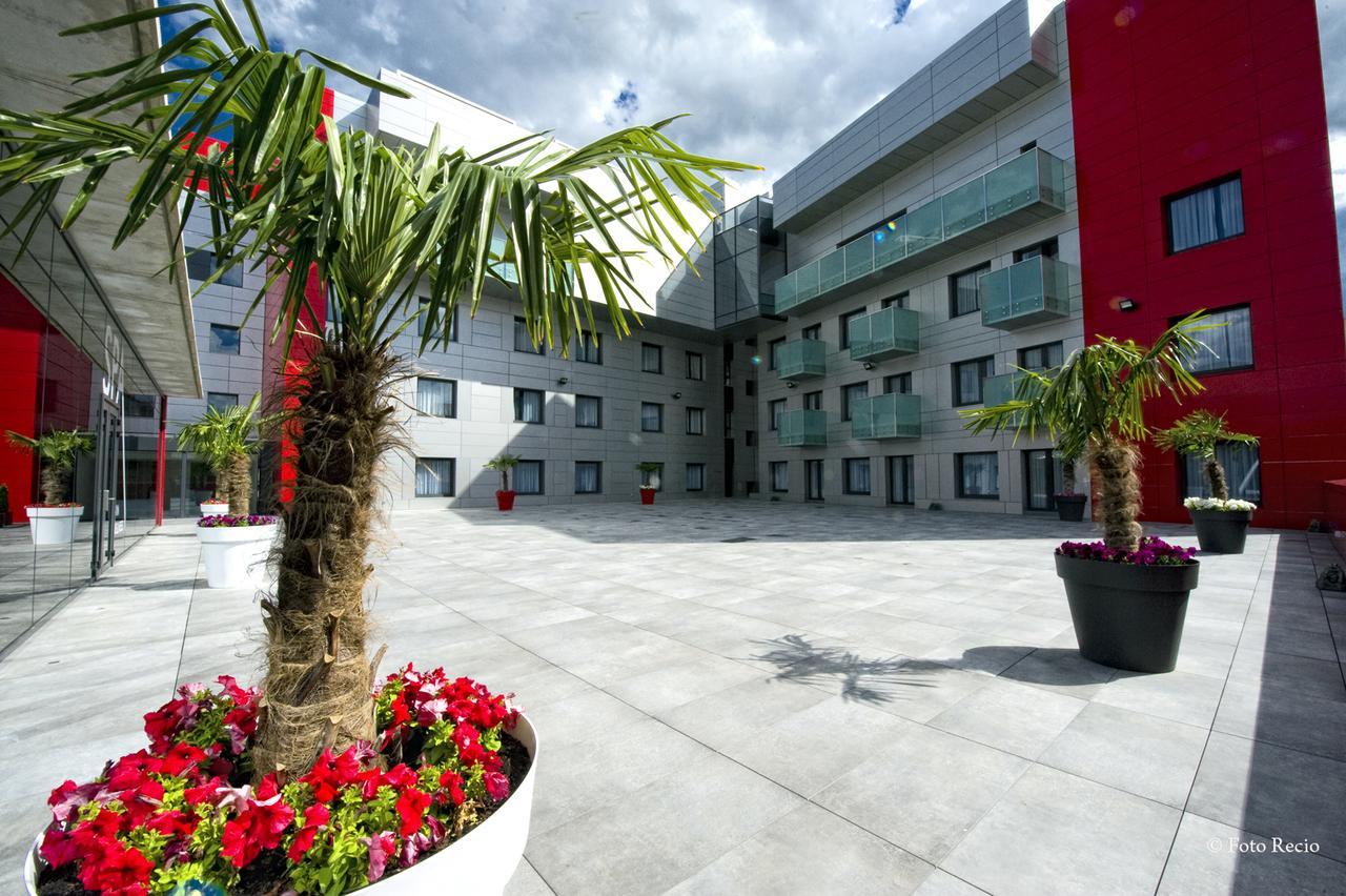 Hotel & Spa Ciudad De Binéfar エクステリア 写真