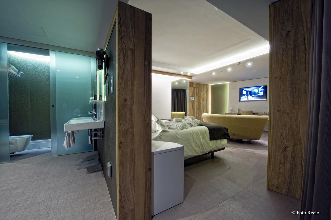 Hotel & Spa Ciudad De Binéfar エクステリア 写真