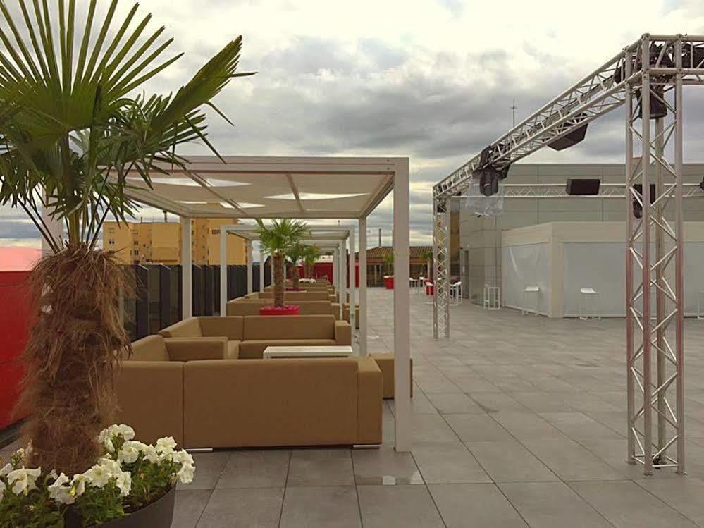 Hotel & Spa Ciudad De Binéfar エクステリア 写真