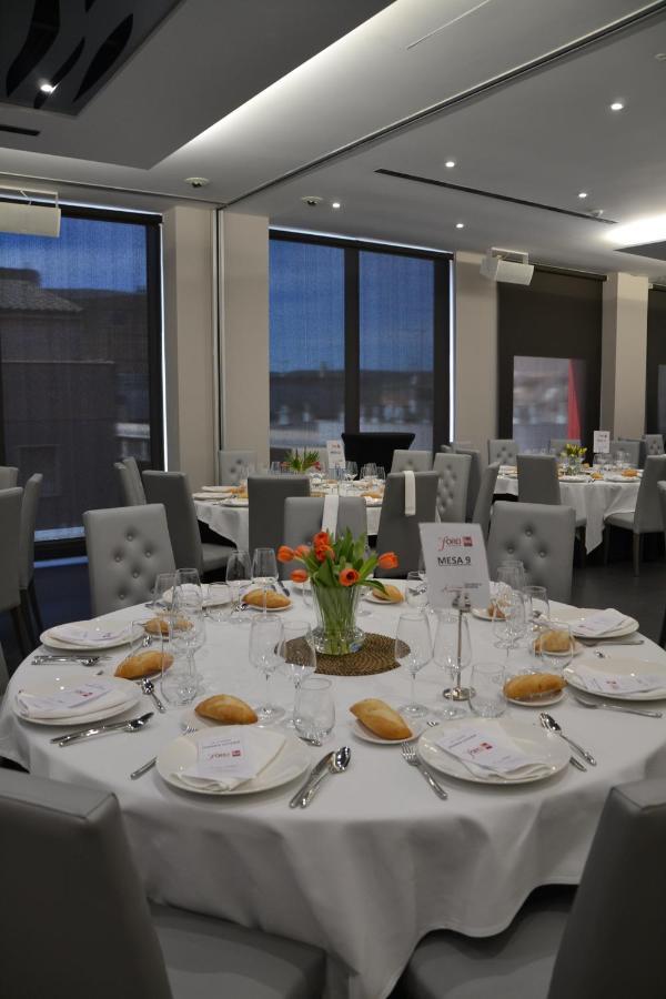 Hotel & Spa Ciudad De Binéfar エクステリア 写真